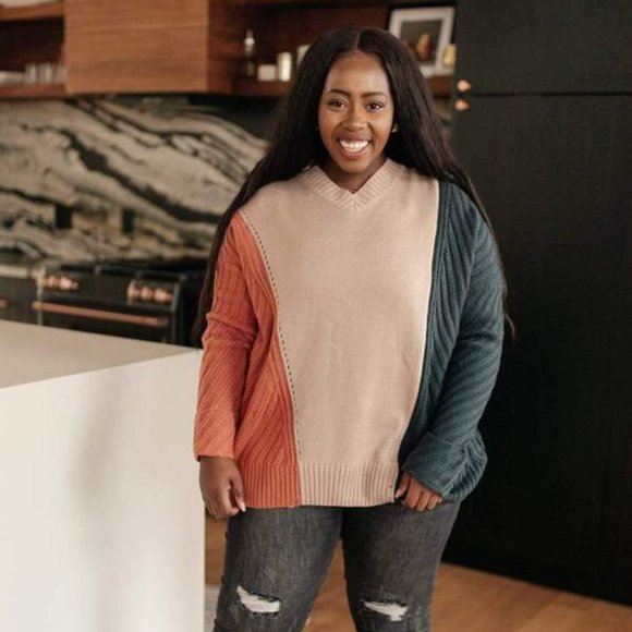 Women Top Sweater V-shaped Neckline Color Peach - Picture 4 of 6